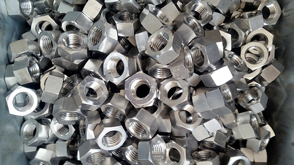 不銹鋼標準件的材料選擇要考慮的因素有哪些？